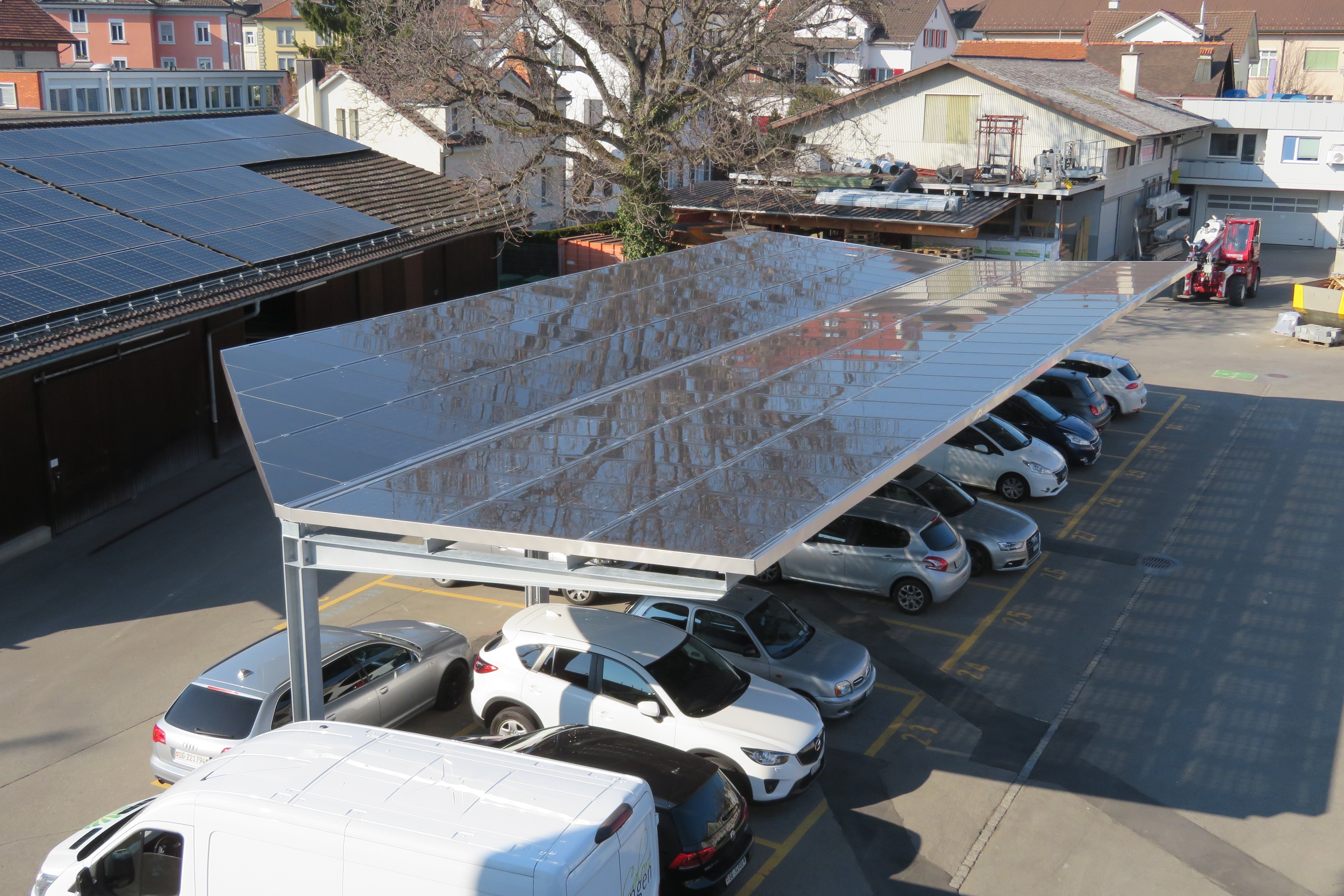 Carport mit Solaranlage