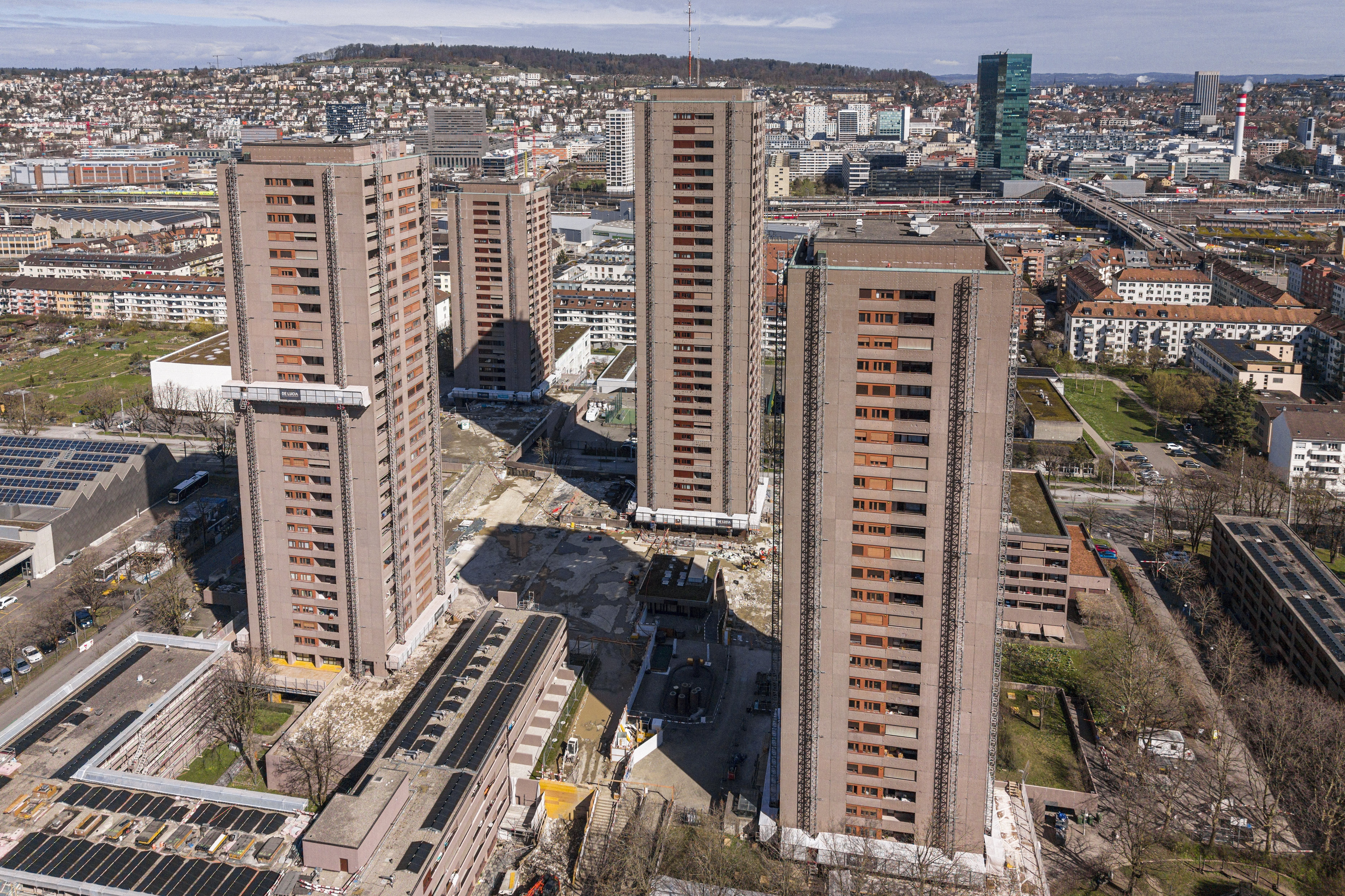 Hardau II Türme in Zürich, Blick von oben