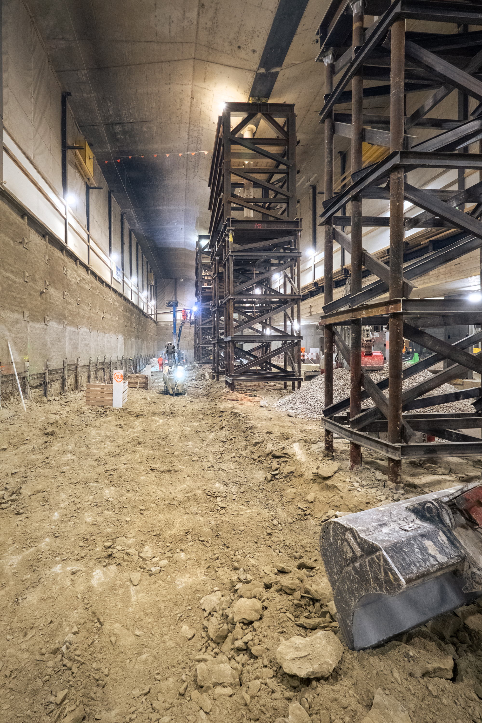 «Unterführung Mitte», Stahltürme 2026