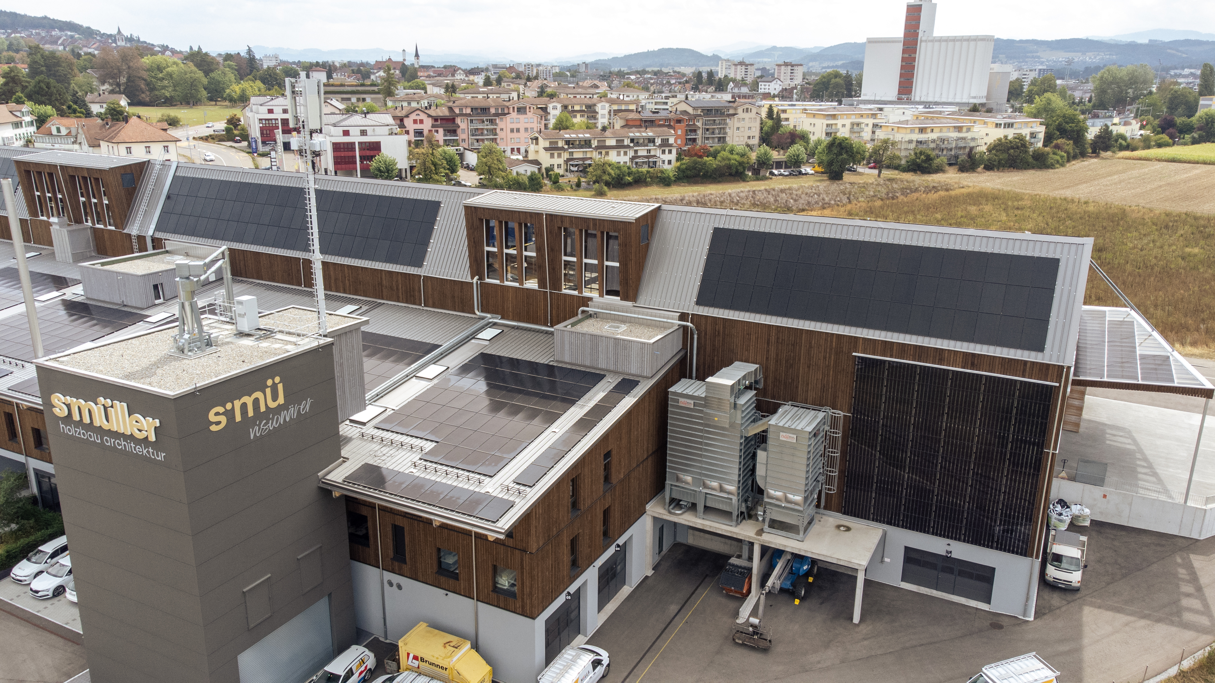 Photovoltaic systems facing north-west